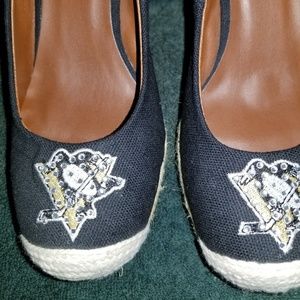Size 7 Pittsburgh Penguins Heels